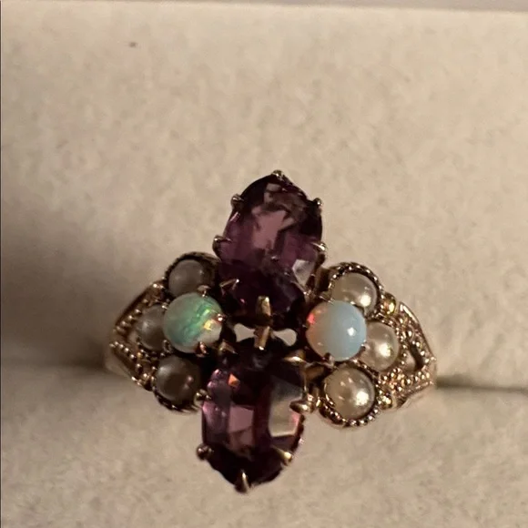 Vintage/Antique Amethyst, Opal, Seed Pearls Ring In Solid Yellow Gold - Picture 6 of 8